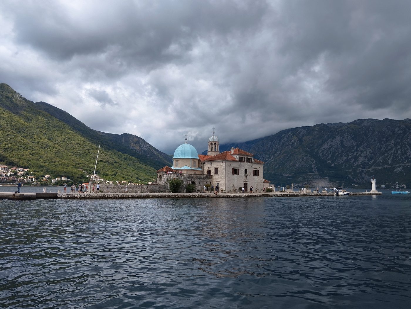 Остров Госпа од Шкрпjела — Пераст, Черногория
